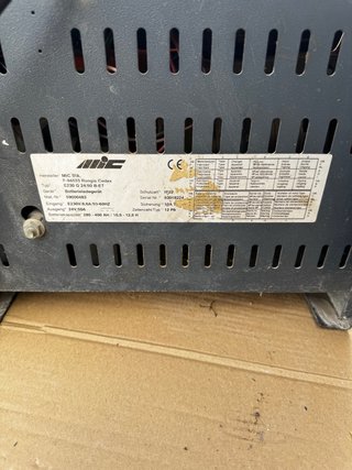 Cargador Baterías Industrial MIC 24V 50A