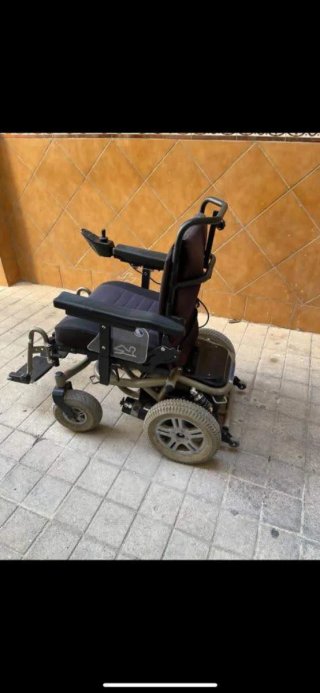 Silla de ruedas eléctrica. Modelo vermeiren forest