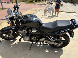 Suzuki Bandit A2 Negra