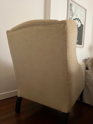 Butaca orejera chenilla beige