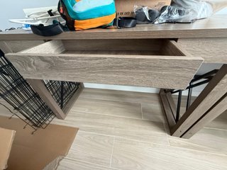 Escritorio madera y metal