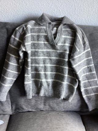 Jersey de rayas gris y blanco