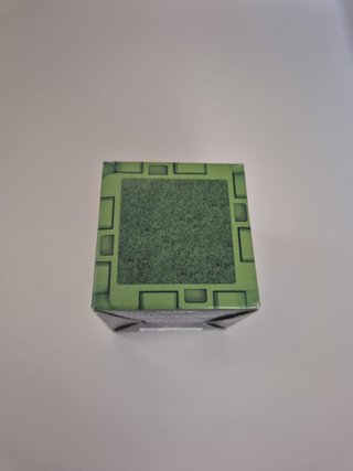 Figura Minecraft McDonald's Bloque Césped