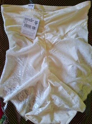 Braga Janira cintura alta beige talla única