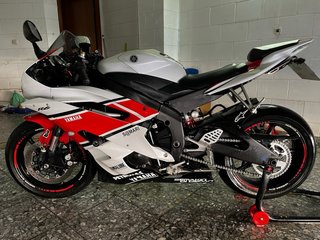 Yamaha R6R edicion 50 aniversario