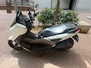 Yamaha NMAX 125 - 11.500 km