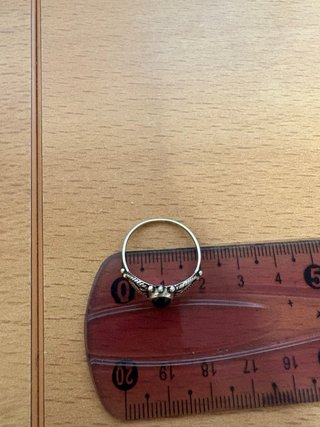 Anillo de Plata con Piedra Negra Ovalada