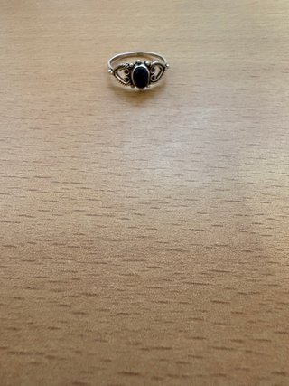 Anillo de Plata con Piedra Negra Ovalada