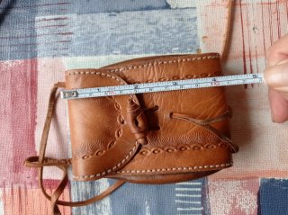 Bolso de cuero artesanal