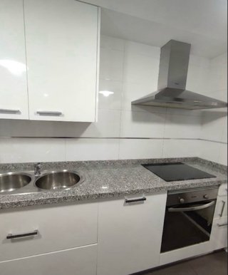 Cocina completa: muebles y electrodomésticos