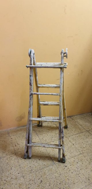 ESCALERA 14 PELDAÑOS EXTENSIBLE