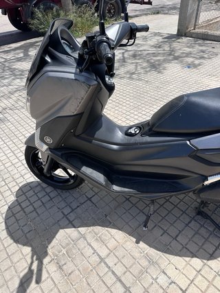 Yamaha NMAX 125cc Gris