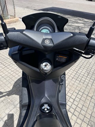 Yamaha NMAX 125cc Gris