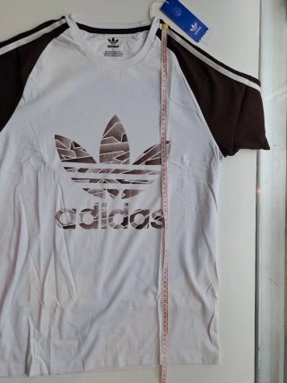 Camiseta Adidas Nueva con etiqueta