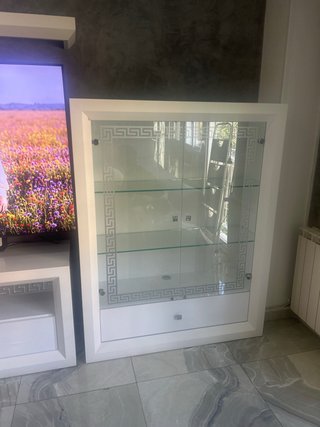 Vitrina expositora cristal y madera
