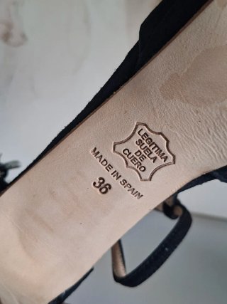 Sandalias de Piel con Tacón Brillante