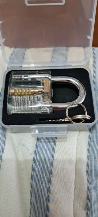 Candado de práctica transparente con llaves