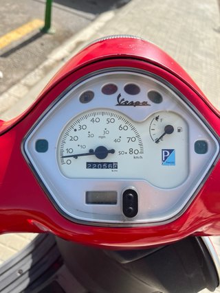 Piaggio Vespa lx50 Roja