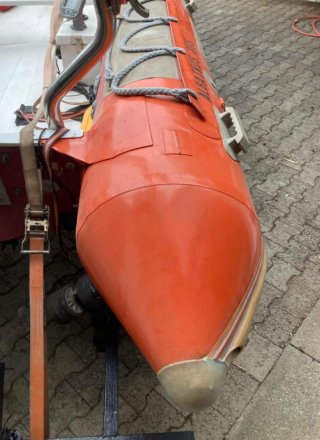 Lancha Semirrígida Narwhal 400