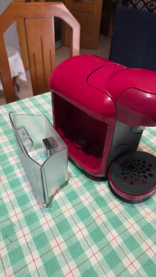 Cafetera Bosch Roja
