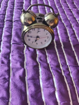 Reloj de mesa antiguo, precio 10e