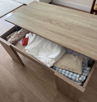 Mesa de centro de madera color beige