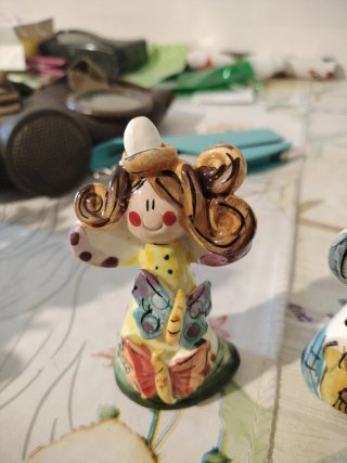2 statuette ceramica dipinte a mano