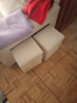 Cama beige y morada