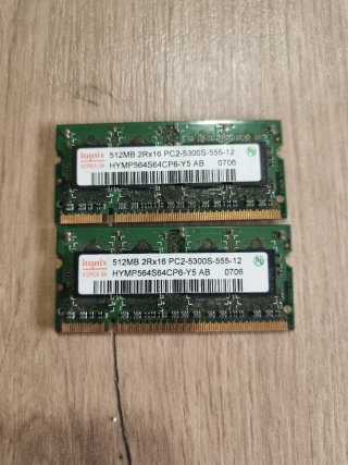 2x Hynix 512MB DDR2 SODIMM RAM