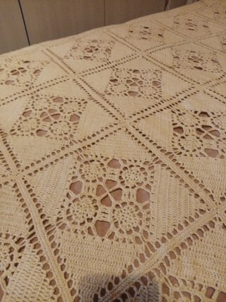 Elegante coperta uncinetto beige