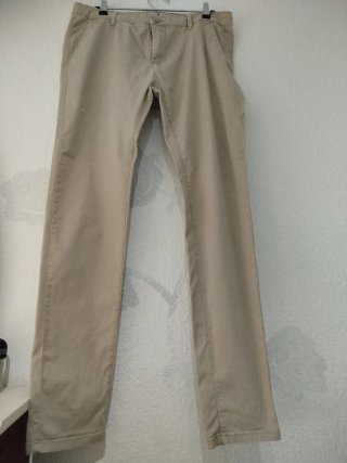 Pantalón chino caballero beige