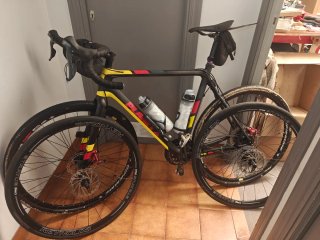 Bici Gravel Carbono Talla L 8kg