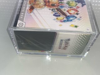 Pokémon Prismatic Evolutions ETB Sellado