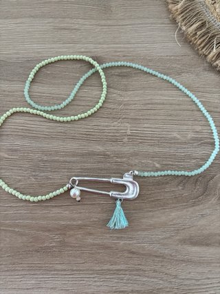 Collar bisutería plata y verde