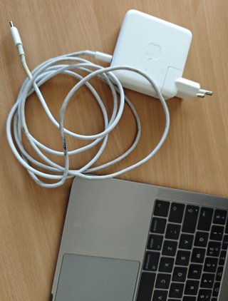 MacBook Pro 13 2016 8GB/256GB