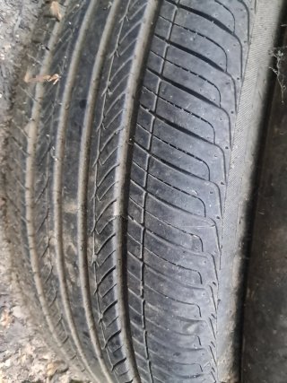 4 Ruedas 4 pernos 185/60 r15 88H
