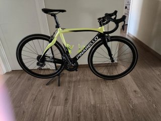 Bicicleta Pinarello RAZHA Negra y Amarilla