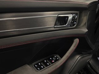 Porsche Panamera GTS Sport Turismo