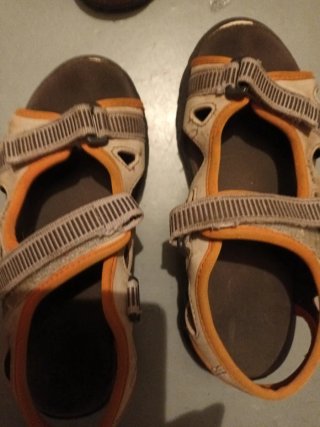 2 pares sandalias 32