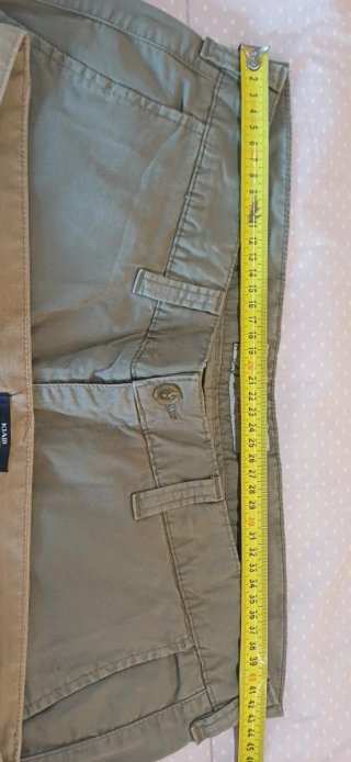 3 pantaloni + 1 felpa + 1 maglioncino