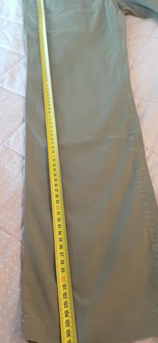 3 pantaloni + 1 felpa + 1 maglioncino