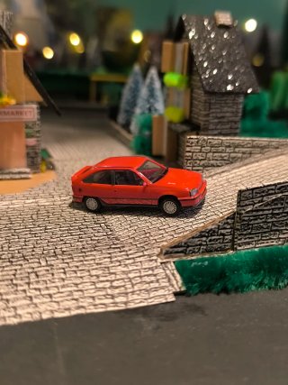 OPEL KADETT GSI LLANTAS BBS ROJO 1/87 MARCA HERPA
