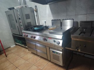Cocina de gas industrial