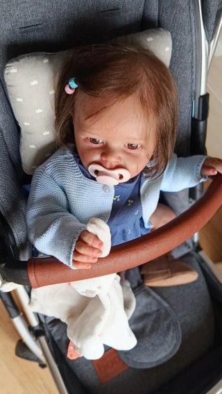 Preciosa bebé reborn