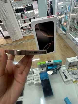 Apple IPhone 16 Pro 256GB Dorado Semi Nuevo
