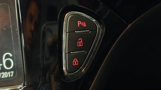 Opel Corsa 1.4 Gasolina / Gas distintivo Eco