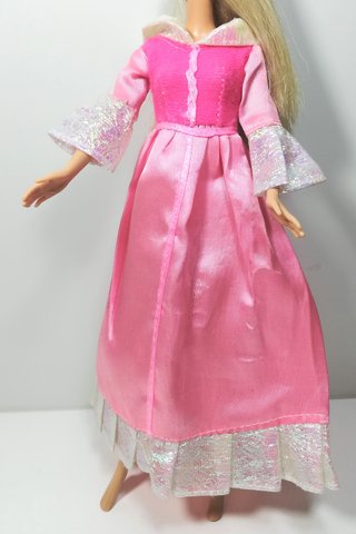 2 Vestidos Princesa Barbie