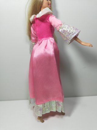 2 Vestidos Princesa Barbie