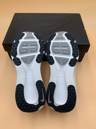 Nike Vomero 18 - Scarpe da corsa uomo/donna