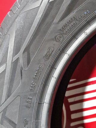 [R. 1972] - 215 65 17 99V NEUMÁTICOS CONTINENTAL